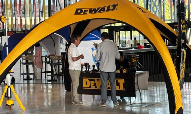 Comercial Silva participa en León Clima Verde con un stand propio y la furgoneta de DeWalt